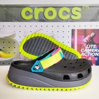ราคา Crocs ของแท้ 100 รองเท้าแตะ Crocs classic hiker อุดตัน กันลื่น หนา เหมาะกับเดินชายหาด คลาสสิก สําหรับผู้ชาย และผู้หญิง 6 สี 206772 (19762390289)
