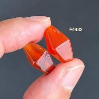 ราคา F4432 ลูกปัดโบราณ ทวารวดี ส้มคาร์เนเลียนเหลี่ยมกระชัง ขนาด 17x9 มิล สภาพตามรูป (24800495513)