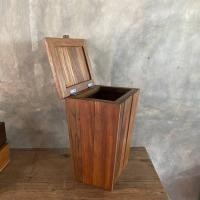 ราคา ถังขยะ ถังไม้สัก ถังเก็บของ มีฝาปิด กว้าง 26 x ยาว 19 x สูง 33 cm ใบละ 690 สินค้าผลิตจากไม้สักเก่า (13258569981)