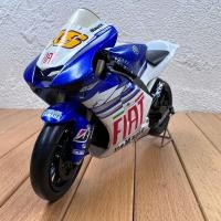 ราคา สินค้าชำรุด1 12 YAMAHA NO 46 MOTO GP Valentino Rossi รถจักรยานยนต์รุ่น Diecast (16500686358)