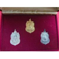 ราคา เหรียญที่ระลึกในการปฏิสังขรณ์ อุโบสถ หลวงพ่อกลั่น ธมมโชติ วัดพระญาติการาม จังหวัดพระนครศรีอยุธยา พ ศ 2469 กรรมการ (22799163730)