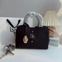 ราคา กระเป๋าสะพายข้างลิน Lyn ล439 (24282997095)