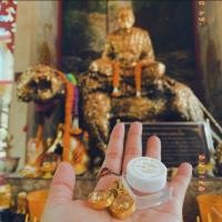 ราคา สีผึ้ง หลวงพ่อเปิ่ล วัดบางพระ ของแท้ 10000000 เสริมเสน่ห์ นเมตตา มีน้อยหายาก (24249749054)