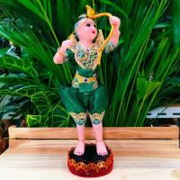 ราคา กุมารทอง แผงศรปราบไพรี เนื้อเรซิ่นงานแต่งผ้า ผ้านุ่งคละสี ตกแต่งองค์งดงาม สูง28ซม เหมาะถวายแก้บนหรือนำไปเบิกเนตร (18317089679)