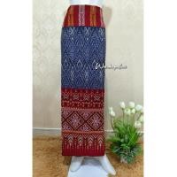 ราคา ผ้าซิ่น ผ้าไหมแพรวา ผ้าซิ่นฝ้าย ลายมัดหมี่คราม เชิงแพรวาตีนแดง ขนาด2หลา (22024088527)