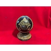 ราคา กะลาตาเดียวแกะสลักรูปพระราหูลายเส้นลงสีทอง พร้อมฐานแกะสลักลาย (10834505462)