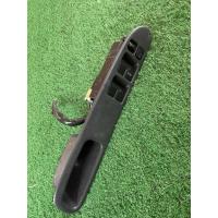 ราคา สวิทช์กระจก ไฟฟ้า หน้าขวา Nissan B14 มีรอยร้าว ตามรูปสินค้าเป็นอะไหล่เดิมถอดจากรถเป็นอะไหล่มือสอง (24249022868)