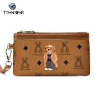 ราคา TTWN BEAR กระเป๋าสตางค์หมีคล้องมือ หนังPUผ้าทอ ใส่มือถือได้ ขนาด8นิ้ว รุ่นขายดี (21228196123)
