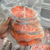 ราคา สเต็กปลาแซลมอน ชิ้นใหญ่ๆุ มีหลายขนาด แพ็คละ600 800กรัม (24589578712)