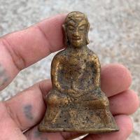 ราคา พระงั่งเขมร ไอ้งั่ง พิมพ์เศรียนโล้น เนื้อสัมฤทธิ์ พระเครื่อง (24576764225)