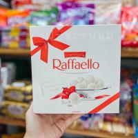 ราคา Raffaello ไวท์ช็อกโกแลตเคลือบมะพร้าว สอดไส้อัลมอนด์ กล่องใหญ่ 23 ชิ้น (16230823310)