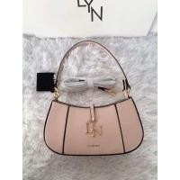 ราคา กระเป๋า Lyn ทรงhobo คลอใหม่ outlet (22798862250)