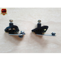 ราคา ตุ๊กตาขาปัดน้ำฝน MITSUBISHI L200CYCLONE4D55 ข้างLH RH ราคาคู่ละ 450 บาท (13351570585)