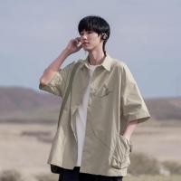 ราคา เสื้อเชิ้ตผู้ชาย เสื้อเชิ้ตแขนสั้น Oversize มีกระเป๋า3 เบา ทรงหลวม ลำลอง สไตล์เกาหลี (22775554355)