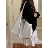 ราคา Jinn กระเป๋าหนังสะพายไหล่ใบใหญ่ รุ่น Vi206 แถมกระเป๋าใบเล็ก จุของได้เยอะ หนังPUนิ่ม สายปรับระดับไม่ได้ 4สี ดำ ขาว น้ำตาล เงิน (23389483555)