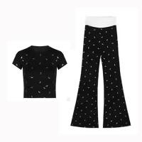 ราคา เซ็ต2ชิ้น เสื้อยืดคอกลมแขนสั้น สีพื้น ขายเสื้อแต่งเว้าด้านซ้าย กางเกงเอวยางยืดขาม้า พับเอวได้ พิมพ์ลายโบว์ ผ้าโพลิเอสเตอร์ นุ่ม ใส่สบาย ชุดไปทะเล 2103 (24589954199)