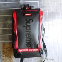 ราคา Supreme waterproof backpack กระเป๋ามอเตอร์ไซค์ กระเป๋าเป้โครงแข็งอยู่ทรง กันน้ำทั้งใบ มีหลายสี มีที่รัดหน้าอก (23280119317)