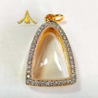 ราคา กรอบพระทรงหลวงพ่อเดิม หน้าเพชร กรอบทองล้อมเพชรหน้าเพชร กรอบทองอิตาลี งานคุณภาพดี ไม่ลอกไม่ดำ แถมยางรองให้ฟรี (24371347913)