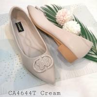 ราคา 4644 รองเท้าคัทชู ส้นแบน สี Cream 1 นิ้ว แบรนด์ Cavawia (24531214590)