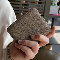 ราคา กระเป๋าสตางค์หนังแท้สำหรับผู้หญิง กระเป๋าสตางค์ทรงสั้นแบบบาง น้ำหนักเบา กระเป๋าใส่บัตรแบบเรียบง่าย ดีไซน์พิเศษ กระเป๋าสตางค์หนังวัว (23223771220)