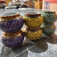 ราคา แก้วน้ำนกเบญจรงค์ลายนูนขนาดใหญ่ 1 คู่ คละสี (24356708244)