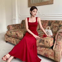 ราคา ชุดเดรสยาวสีแดงสไตล์ฝรั่งเศส ทรงเอ แขนกุด คอเหลี่ยม กระโปรงทรงเอ ทรงเข้ารูป กระโปรงทรงเอ กระโปรงทรงเอ (24838301731)