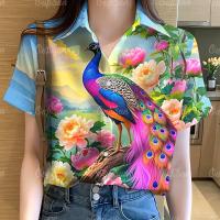 ราคา เสื้อผู้หญิง นกยูงเสื้อลายดอก2568เสื้อฮาวาย เสื้อเชิ้ตแขนสั้นสไตล์ฤดูร้อน หลวมพร้อมขนาดเสื้อยืดลำลองพิมพ์ลายนกยูง (24155618738)
