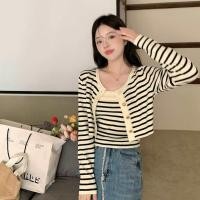 ราคา PPshop พร้อมส่ง เสื้อสายเดี่ยวไหมพรม เสื้อคลุม ลายทางน่ารักมาก (20666709207)