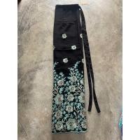 ราคา ผ้าถุง เนื้อผ้าจอเจียร์ ลวดลายงานปัก เย็บเชือกแล้วพร้อมนุ่ง (23957499336)