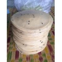 ราคา ข้าวเกรียบว่าว ข้าวโป่งอีสาน ขนาด 12 13 ซม แผ่นดิบ 100 แผ่น (15733746247)