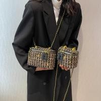 ราคา กระเป๋าถือทรงกลมผ้าขนสัตว์ Mini Chain Box Bag สำหรับผู้หญิง กระเป๋าสะพายข้างทรงสี่เหลี่ยมเล็กแบบอเนกประสงค์ แฟชั่นฤดูใบไม้ร่วง 2025 (22260880814)