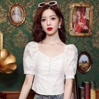 ราคา เสื้อเชิ้ตผ้าชีฟองลูกไม้คอเหลี่ยมแขนสั้นสไตล์ฝรั่งเศสหวานๆ สำหรับฤดูร้อนปี 2024 เสื้อเชิ้ตผู้หญิงสั้นคอเหลี่ยมแขนสั้น (21991188129)