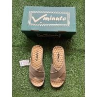 ราคา รองเท้าแนวสุขภาพมีปุ่มนวดเท้า 2108 (16691212659)