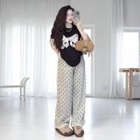 ราคา No BM190 ชุดเซ็ท2ชิ้น เสื้อแขนสั้นลายโบว์ กางเกงขายาวลายโบว์ ปลายแขนขาแต่งระบายลูกไม้ ขนาดFree Size (24825999408)
