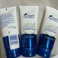 ราคา 3 ขวด ครีมนวดผม ขจัดรังแค เฮดแอนด์โชว์เดอร์ Anti dandruff conditioners head dhoulders ผมนุ่ม สวย สบายหนังศรีษะ 135มล (23191408997)