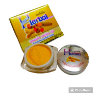 ราคา 1 ชิ้น สูตรดั้งเดิม ครีมสมุนไพร ขมิ้นเฮอร์เบิล 5 กรัม ขมิ้น Herbal ครีมขมิ้นเฮิร์บ (22199781460)
