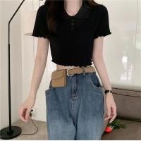 ราคา ส่งเร็วพิเศษ Hello Yim เสื้อครอปคอปกไหมพรมแขนสั้น แต่งขอบระบายมีกระดุมหน้าจับแมทซ์ง่ายNO 88613 (15502389422)