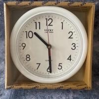 ราคา นาฬิกาติดผนัง Lucky รหัส 109 นาฬิกา ทรงกลม แขวนผนัง ขนาด 8 นิ้ว นาฬิกาแขวน แบบเดินกระตุก (2854034734)