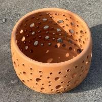 ราคา กระถางดินเผาขนาด 9 นิ้ว ลายฉลุรอบใบ (16501974954)