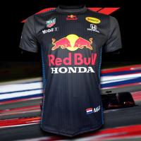 ราคา เสื้อยืดคอกลม T shirt F1 Red Bull Racing เสื้อยืดฟอร์มูลาวัน ทีม เรดบูล เรสซิ่ง FM0020 รุ่น แม็กซ์ เวอร์สแตพเพ่น ไซส์ S 5XL (12176337778)