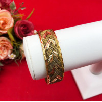 ราคา กำไล C ทองเหลืองลายเปียเงาสลับจิก ฟรีไซส์ งานดิบ ไม่ได้ชุบ กำไลทองโบราณ พร้อมส่ง (22477258085)