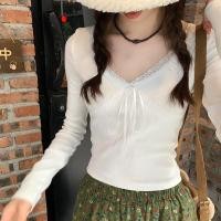 ราคา white july พร้อมส่ง เสื้อยืดแขนยาว เสื้อยืดแฟชั่น เสื้อยืดแขนยาวคอวีเย็บลูกไม้สไตล์เกาหลีสำหรับผู้หญิง (24195746317)