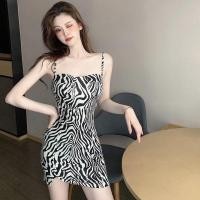 ราคา เดรสสายเดี่ยวสีดำ มินิเดรสลายม้าลาย แฟชั่นเกาหลี (21987131647)