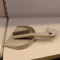 ราคา ที่โกยผง ที่โกยขยะ โกยผง โกยผงพลาสติก พร้อมแปรง 18 ซม (24746900380)