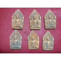 ราคา พระขุนแผนเคลือบ กรุวัดอัมพวัน จ นนทบุรี องค์นี้พิมพ์ห้าเหลี่ยมอกใหญ่ครับ จัดว่าเป็นอันดับ 1 นิยมสุดครับ สภาพสวยมาก น้ำเคลือบมีรอยแตกลายงา เก่าถึงยุค ทั้งพิมพ์ทรงเป็นพระขุนแผนสมัยเดียวกับพระขุนแผนเคลือ