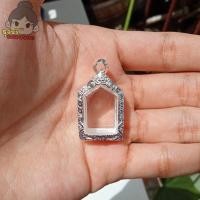ราคา กรอบพระ กรอบพระเงินผสม ขุนแผนพิมพ์เล็ก กว้าง1 5 สูง2 1ซม ขนาดจอกระจก (16451257852)