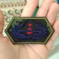 ราคา อาร์มปักทหารพลแม่นปืน ขนาด 7 5 4 2 cm (23678012579)