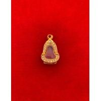 ราคา กรอบพระ กรอบชุบทอง ล้อมเพชร ทรงนำ้เต้า ปิดตายันต์ยุ่งเล็ก ขนาดหน้าจอกระจก สูง 2 0 x กว้าง 1 6 cm แถมฟรีห่วงกับยางรอง (24119491012)