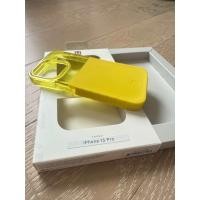 ราคา กรุณาอ่านก่อนสั่ง Case iPhone 13 Pro by UAG Lucent iPhone6 1 2021 ของแท้100 ตัวโชร์ไม่เคยใช้งาน แต่ตรงกล้องมีตำหนิ (24997086090)