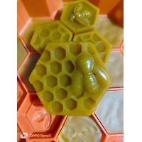 ราคา ไขผึ้งแท้ Beeswax น้ำหนัก 50 กรัม ต่อ 1 ก้อน มีกลิ่นหอมอ่อนๆ ใช้ล่อผึ้ง (24274034851)